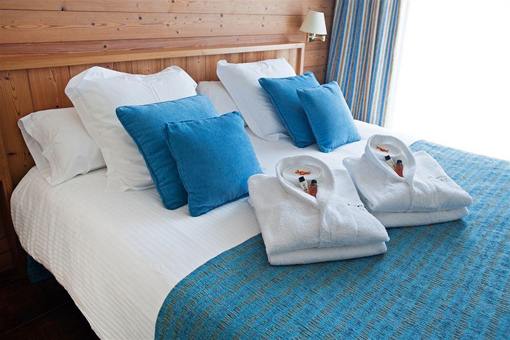 Hotel La Placa Garriguella Eksteriør bilde