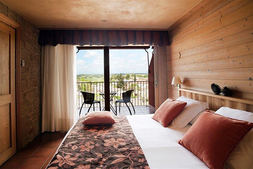 Hotel La Placa Garriguella Eksteriør bilde