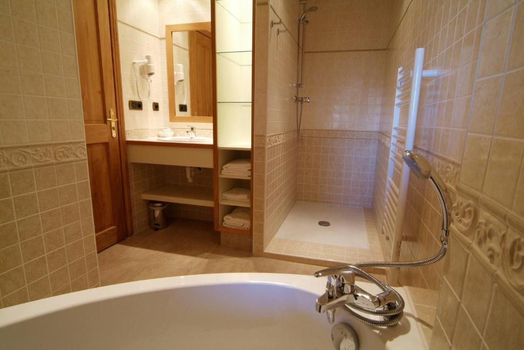 Hotel La Placa Garriguella Rom bilde